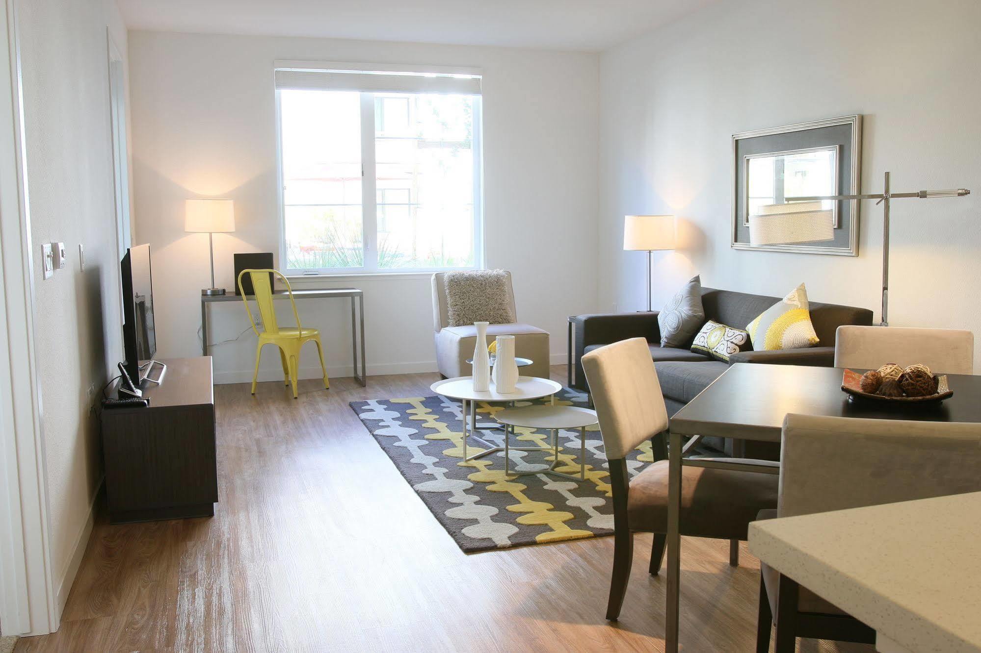Apartamento Oakwood Mountain View Exterior foto