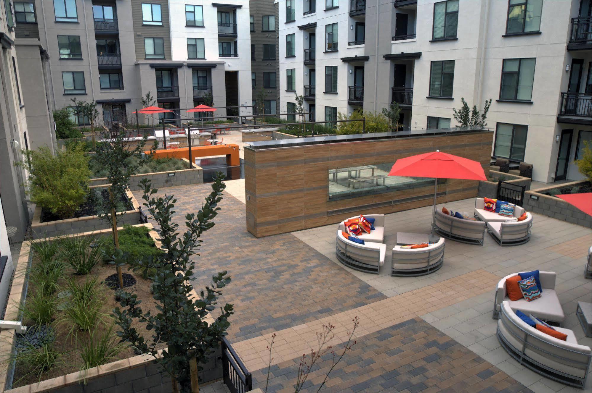 Apartamento Oakwood Mountain View Exterior foto